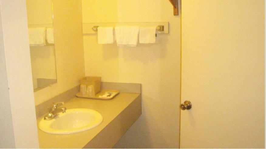 Pawnee Inn Wichita Room photo